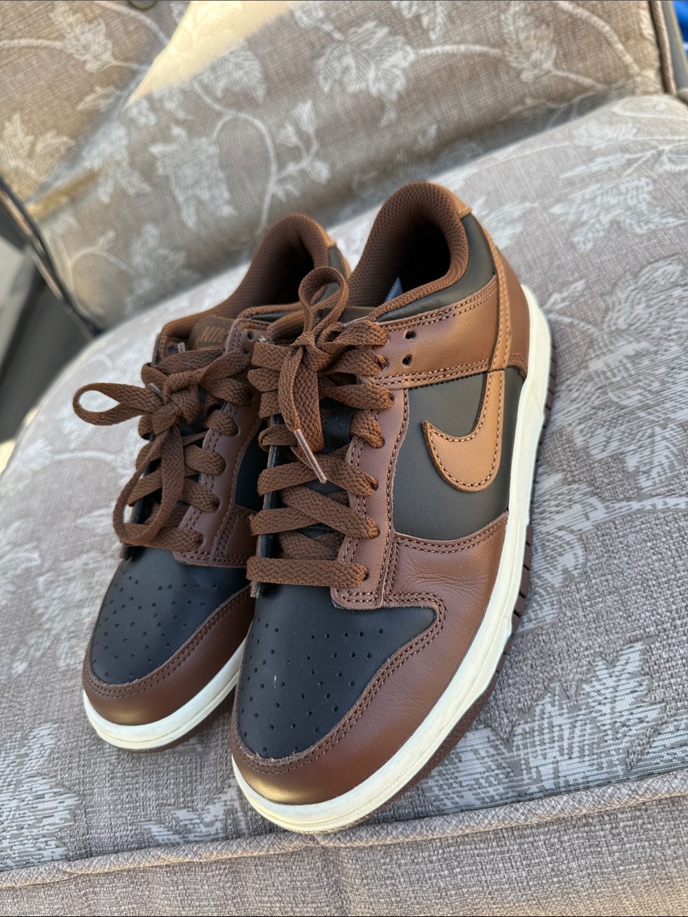 NIKE DUNK LOW (GS) BLACK / BRITISH TAN (FB9109 006) Size 5Y -Women’s size 6.5